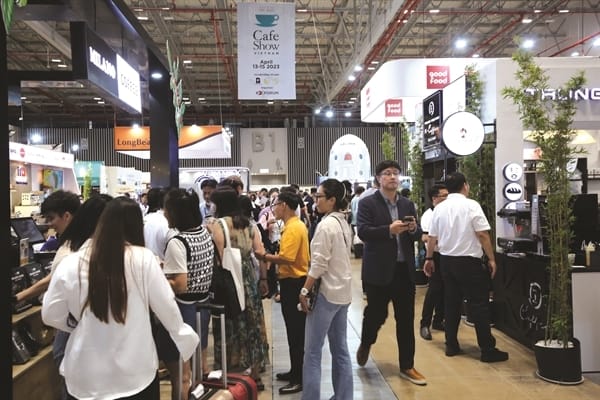 Milano once opened a shop on the street front, right at the intersection of red and green lights, but because the stopping time was too short, customers didn't pay attention. Photo: Quy Hoa.