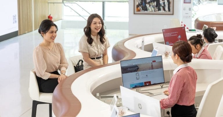 Dấu ấn “Khách hàng là trọng tâm” trên hành trình chuyển đổi của Techcombank