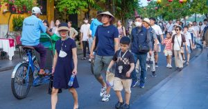 Cục Du lịch Quốc gia Việt Nam: Du lịch Việt Nam cán mốc 10 triệu lượt khách quốc tế năm 2023