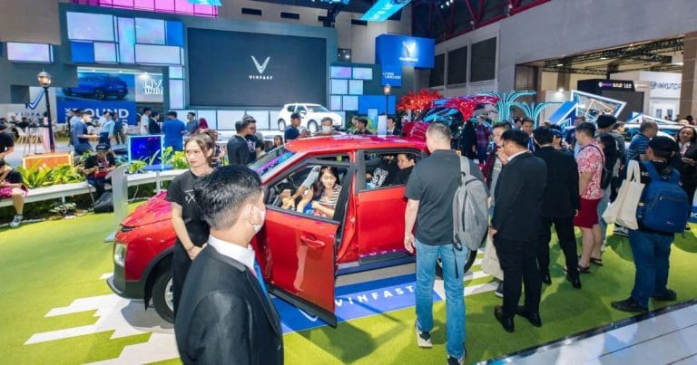 VinFast công bố doanh thu gần 1,2 tỷ USD năm 2023, tăng trưởng 91%