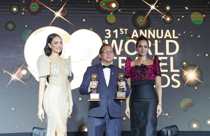 Vietjet mang đến cho khách hàng nhiều sản phẩm, dịch vụ đột phá và được World Travel Awards vinh danh với bộ đôi giải thưởng về dịch vụ khách hàng.